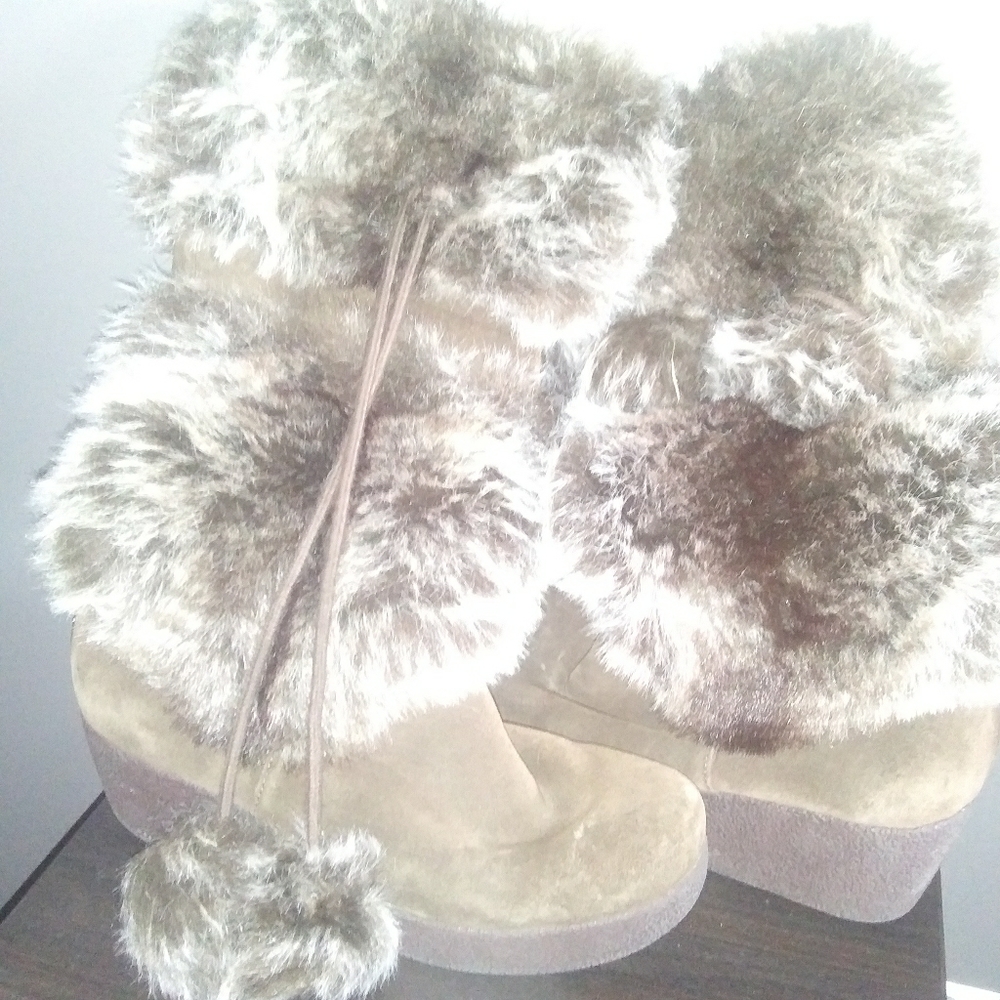 Faux Fur and suede Platform boots